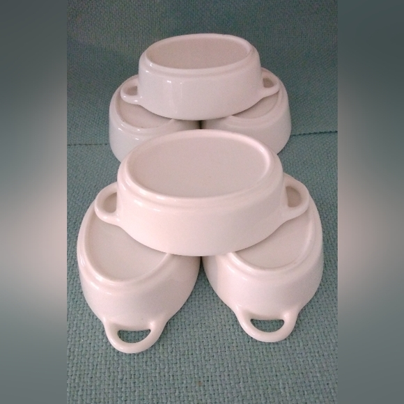 Set of six oval white ceramic ramekins - Picture 2 of 2